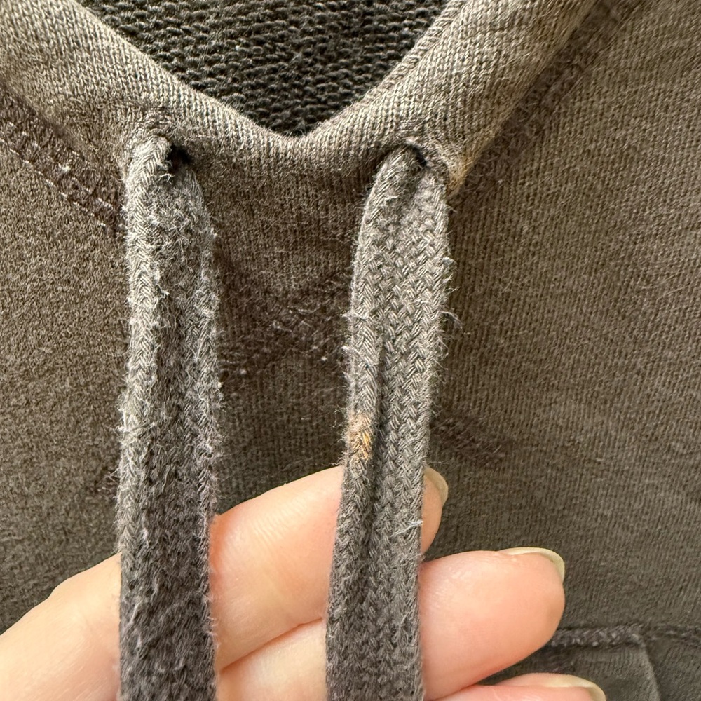 Beautiful Lucy brown hoodie with bird design on front and back in size small - Picture 9 of 9
